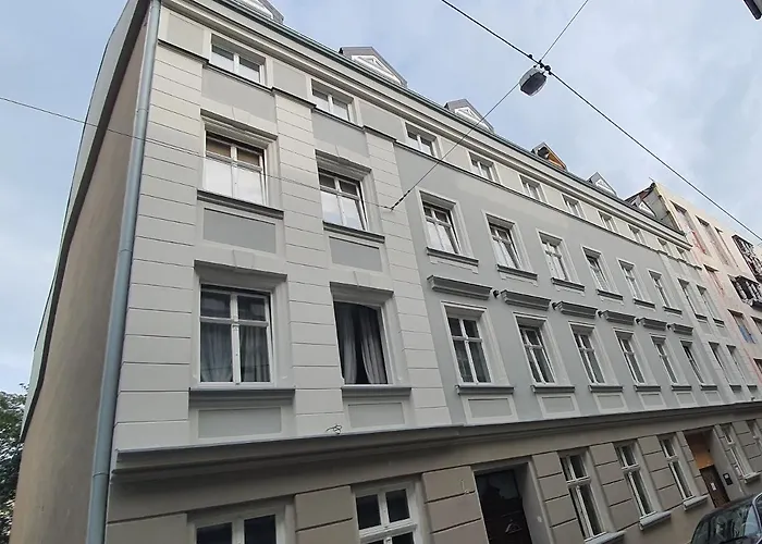 Old Town Apartment *